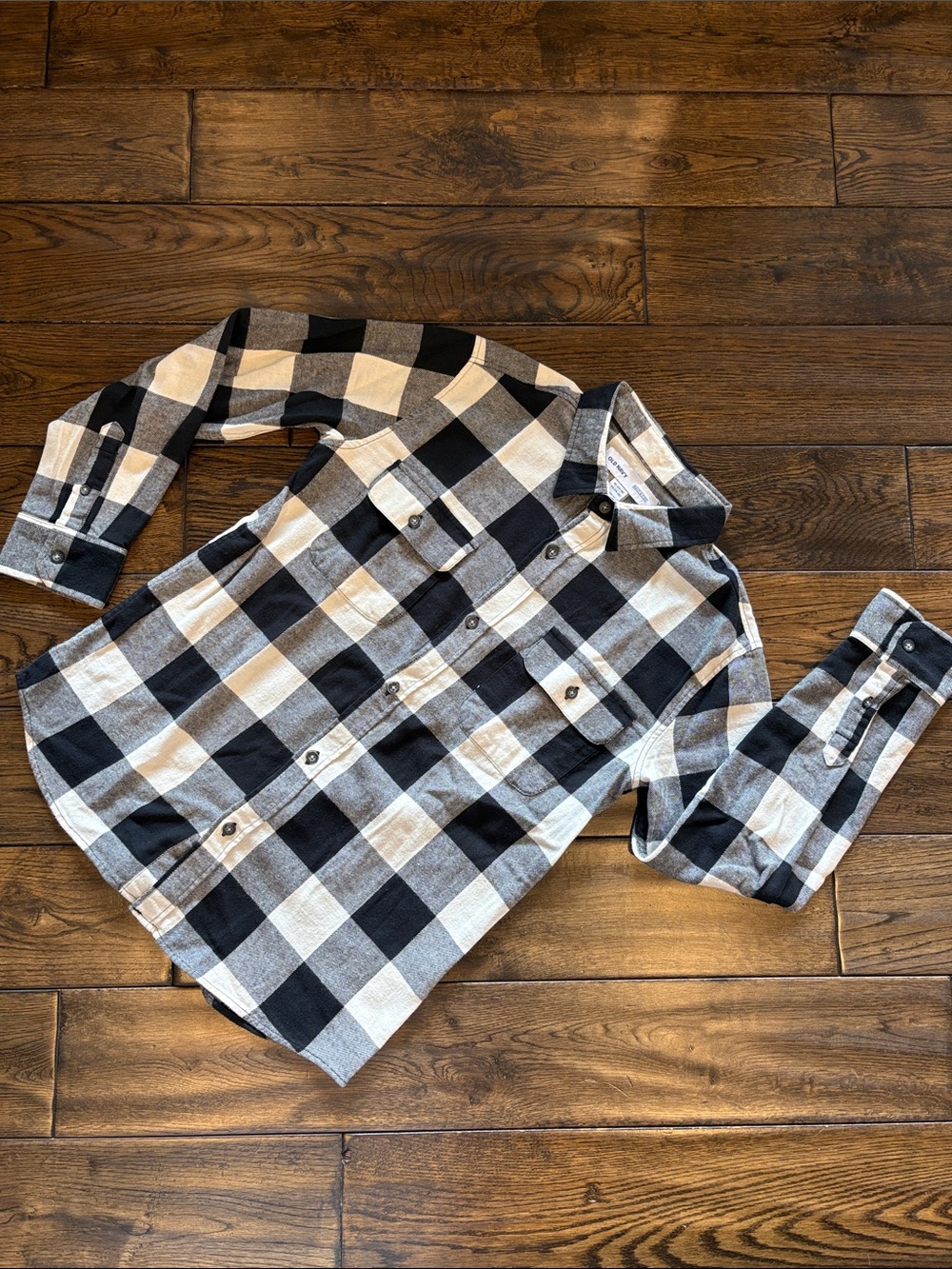 Old Navy Kids Black and White Check Long-Sleeve Flex Flannel Shirt